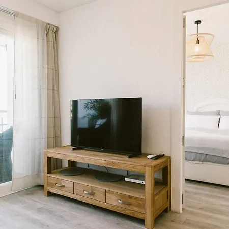 Apartmán Precioso En Primera Linea De Playa Ii *